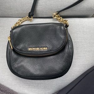 Black leather Michael Kors crossbody